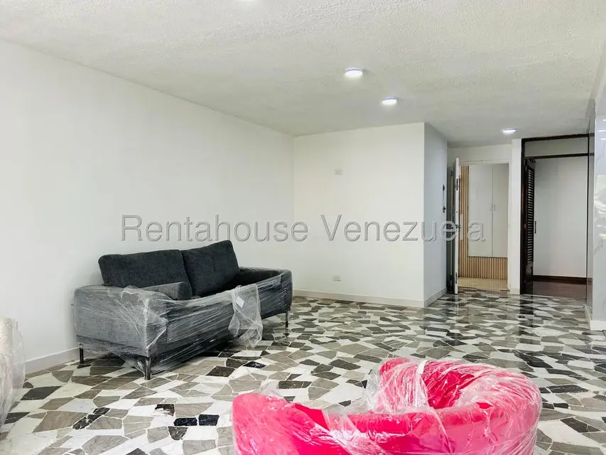 Apartamento (1 Nivel) en Venta en Los Palos Grandes, Distrito Metropolitano - 28