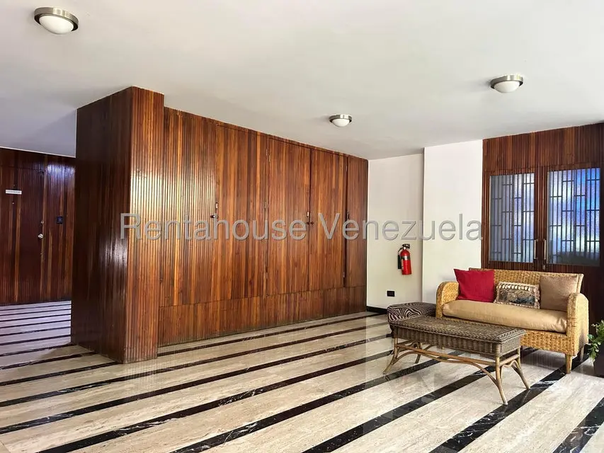 Apartamento (1 Nivel) en Venta en Los Palos Grandes, Distrito Metropolitano - 4