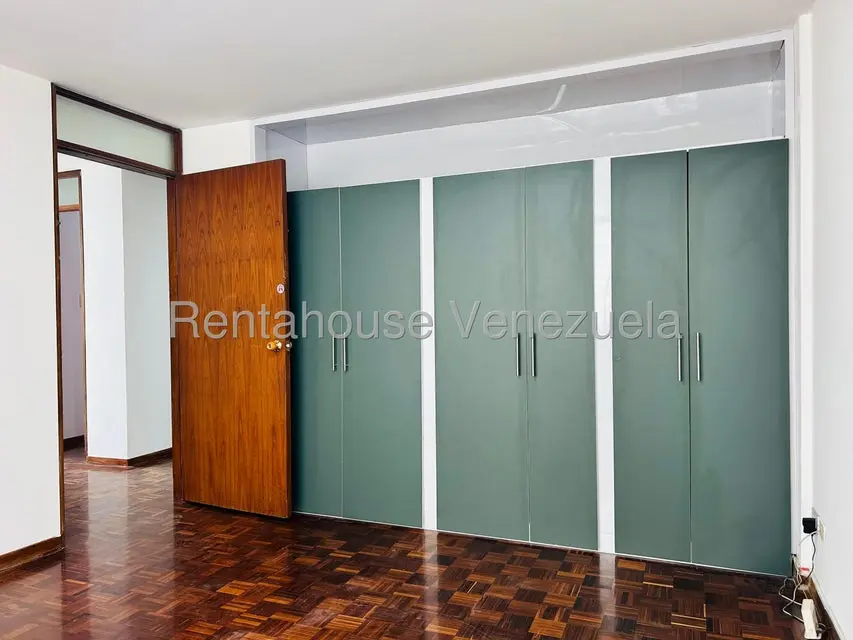 Apartamento (1 Nivel) en Venta en Los Palos Grandes, Distrito Metropolitano - 37