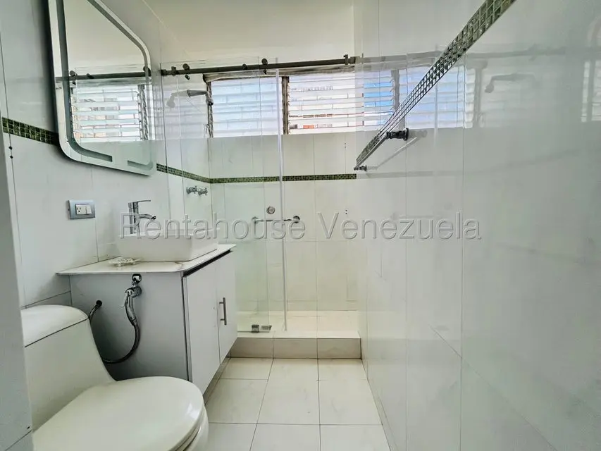 Apartamento (1 Nivel) en Venta en Los Palos Grandes, Distrito Metropolitano - 39