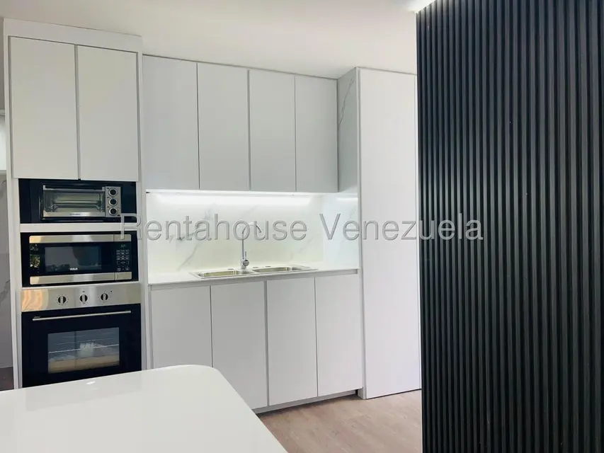 Apartamento (1 Nivel) en Venta en Los Palos Grandes, Distrito Metropolitano - 10