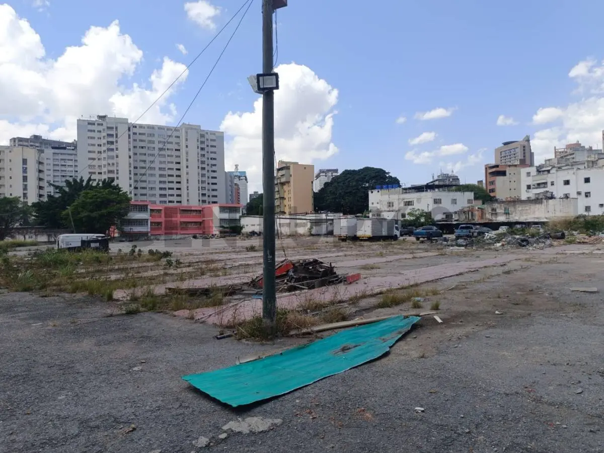 Av. casanova Bello Monte parroquia El Recreo terreno venta - 4