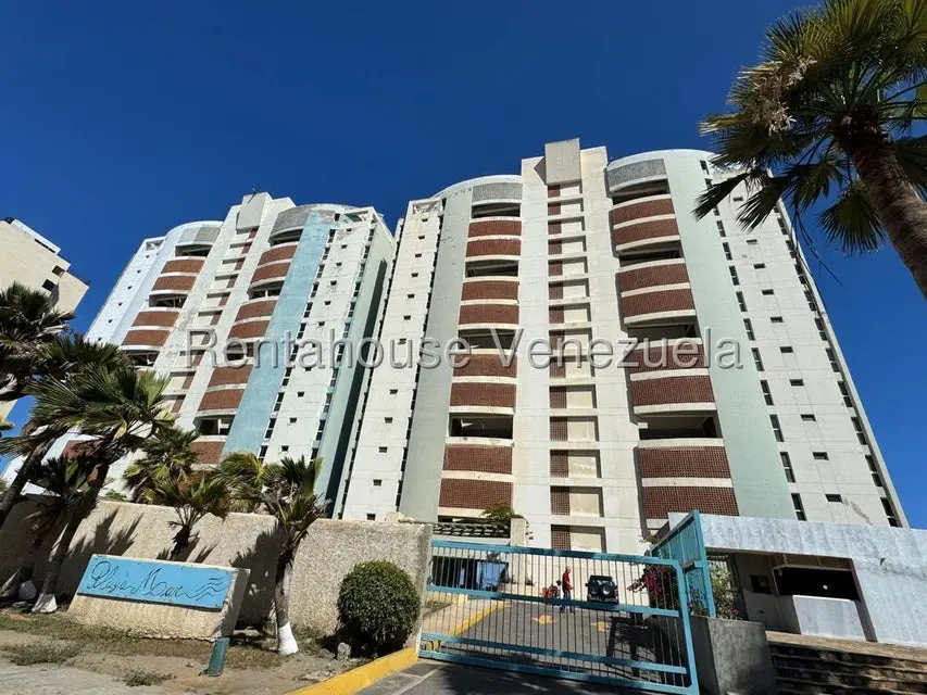 Apartamento (1 Nivel) en Alquiler en Playa Grande, Vargas - 2