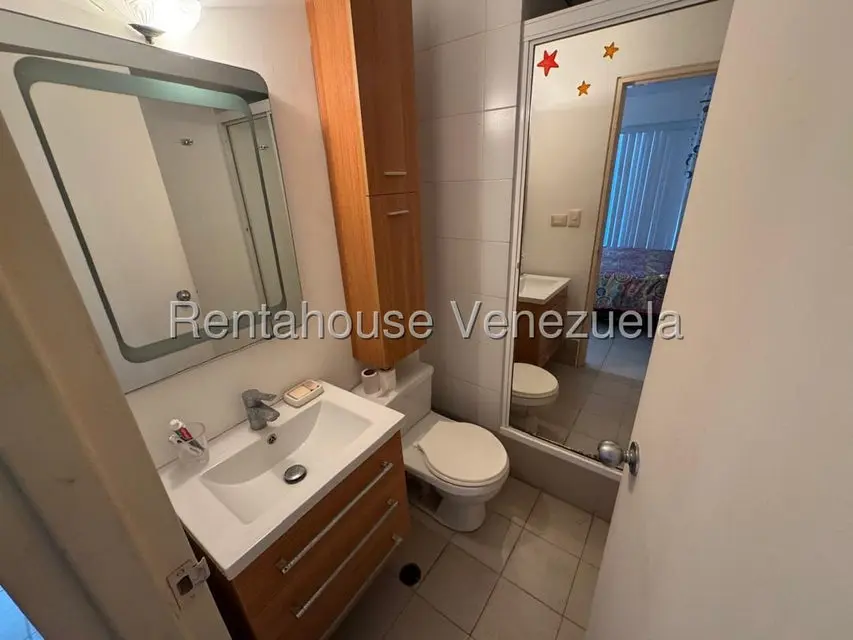 Apartamento (1 Nivel) en Alquiler en Playa Grande, Vargas - 11