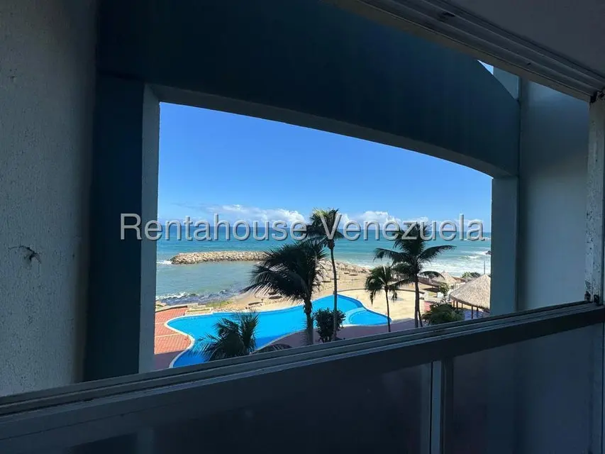 Apartamento (1 Nivel) en Alquiler en Playa Grande, Vargas - 12