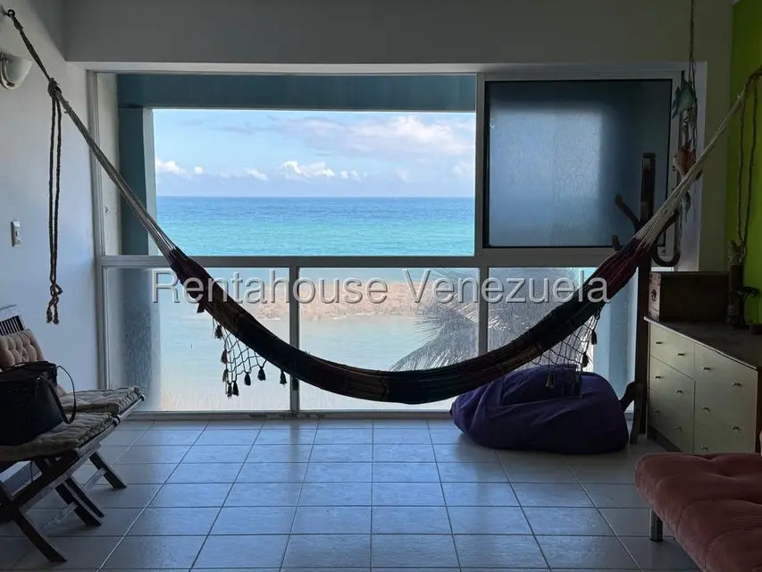 Apartamento (1 Nivel) en Alquiler en Playa Grande, Vargas - 16