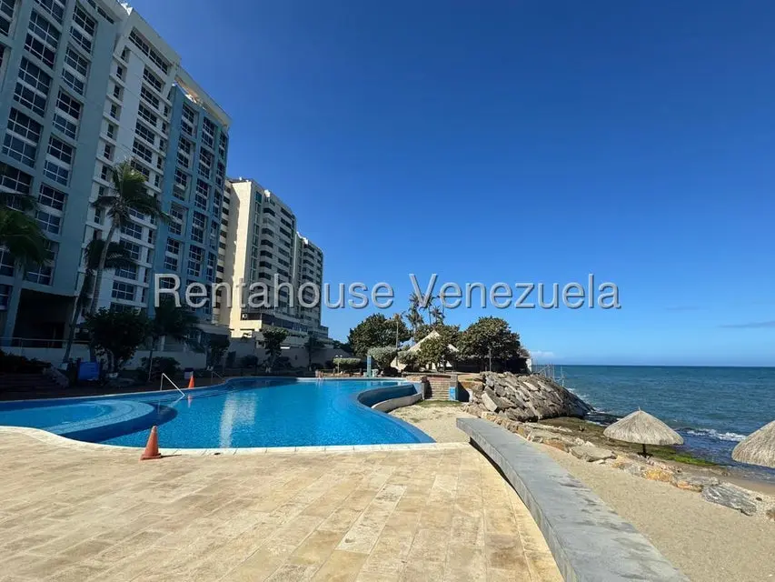 Apartamento (1 Nivel) en Alquiler en Playa Grande, Vargas - 3