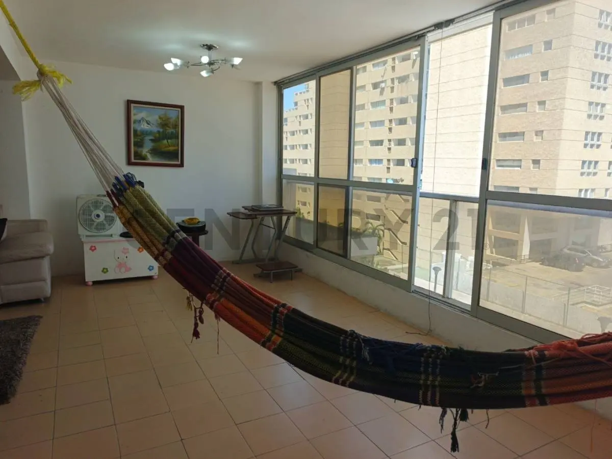 Se vende Apartamento en Urb. Playa Grande con Vista al Mar - 11