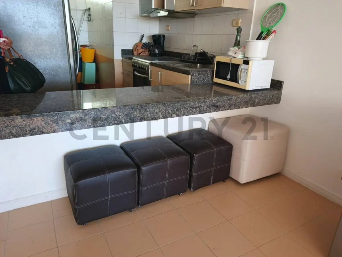 Se vende Apartamento en Urb. Playa Grande con Vista al Mar - 5