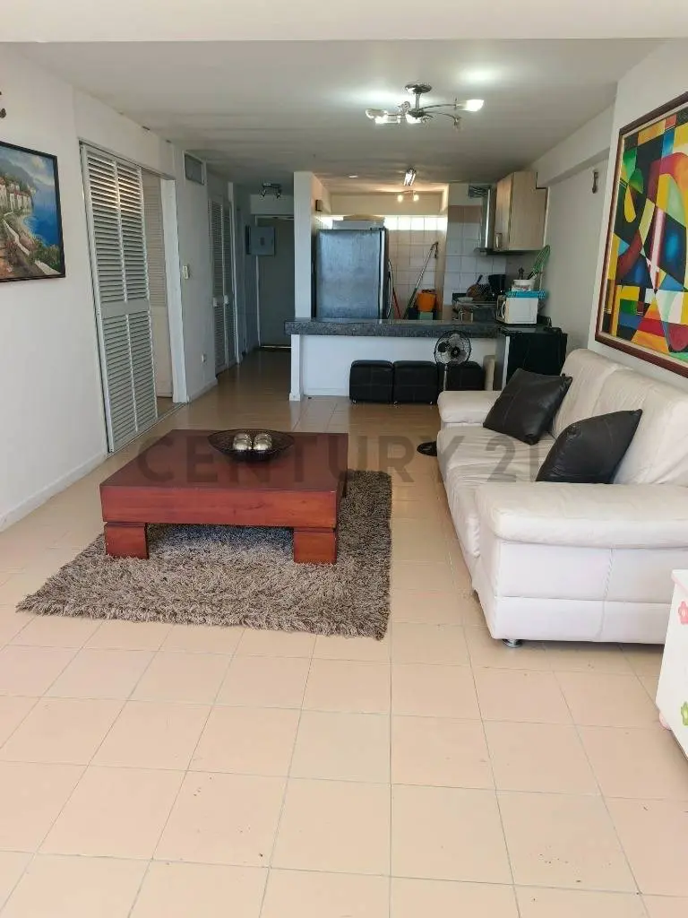 Se vende Apartamento en Urb. Playa Grande con Vista al Mar - 6
