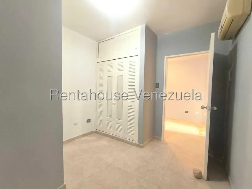 Apartamento (1 Nivel) en Alquiler en Ziruma, Zulia - 11