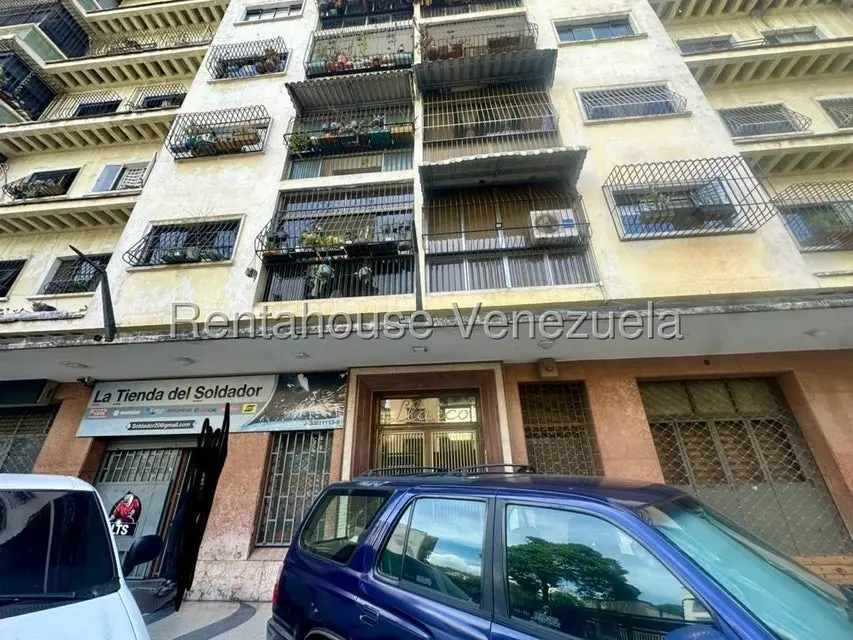 Comercial (Local Comercial) en Venta en Los Chaguaramos, Distrito Metropolitano