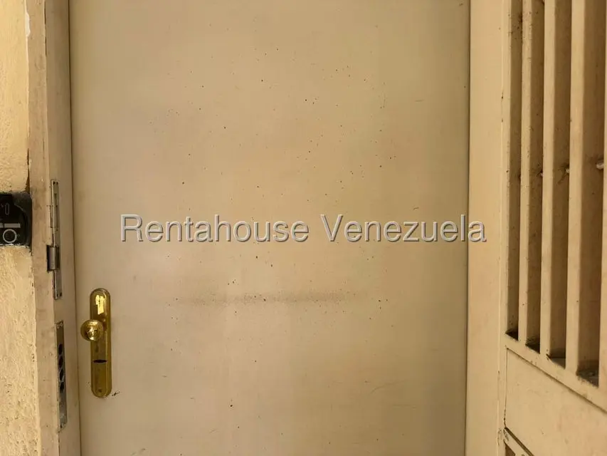 Comercial (Local Comercial) en Venta en Los Chaguaramos, Distrito Metropolitano - 2