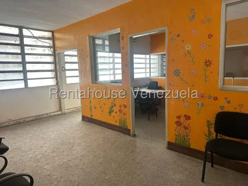 Comercial (Local Comercial) en Venta en Los Chaguaramos, Distrito Metropolitano - 4