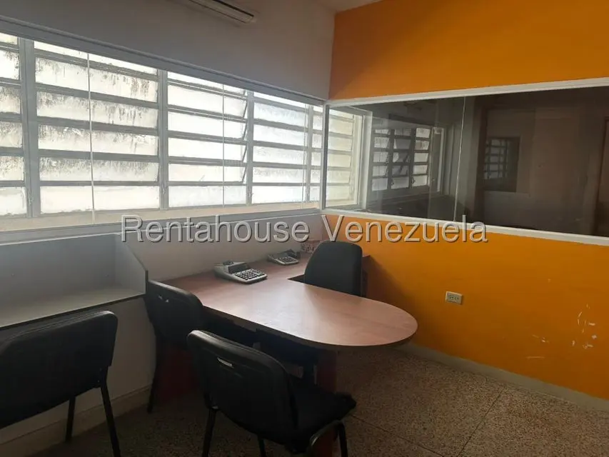 Comercial (Local Comercial) en Venta en Los Chaguaramos, Distrito Metropolitano - 6