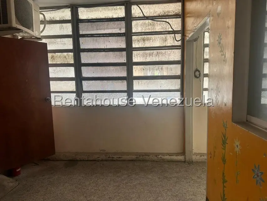 Comercial (Local Comercial) en Venta en Los Chaguaramos, Distrito Metropolitano - 7