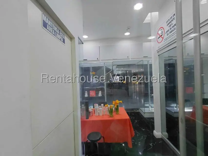 Comercial (Local Comercial) en Alquiler en La Castellana, Distrito Metropolitano - 6