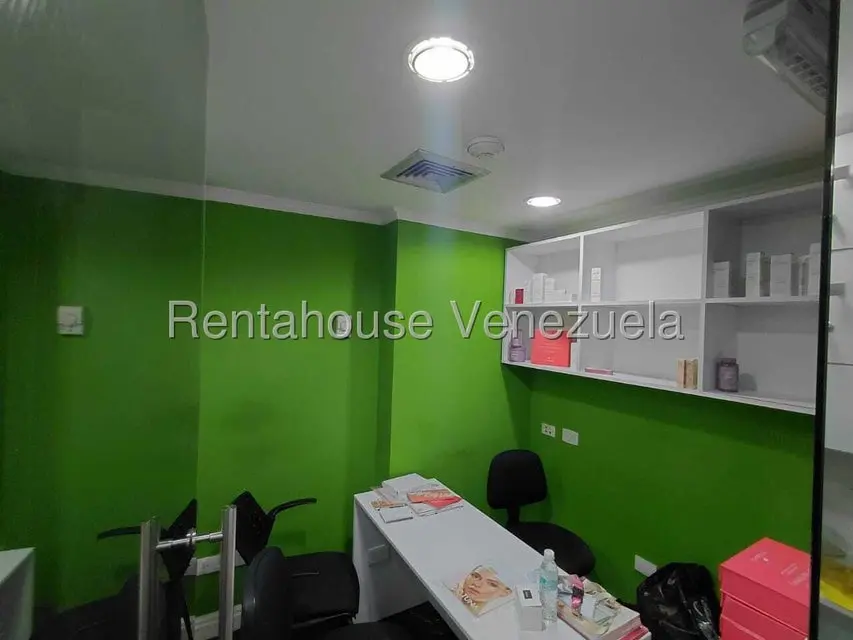 Comercial (Local Comercial) en Alquiler en La Castellana, Distrito Metropolitano - 8