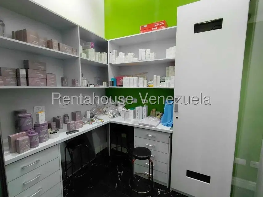Comercial (Local Comercial) en Alquiler en La Castellana, Distrito Metropolitano - 9