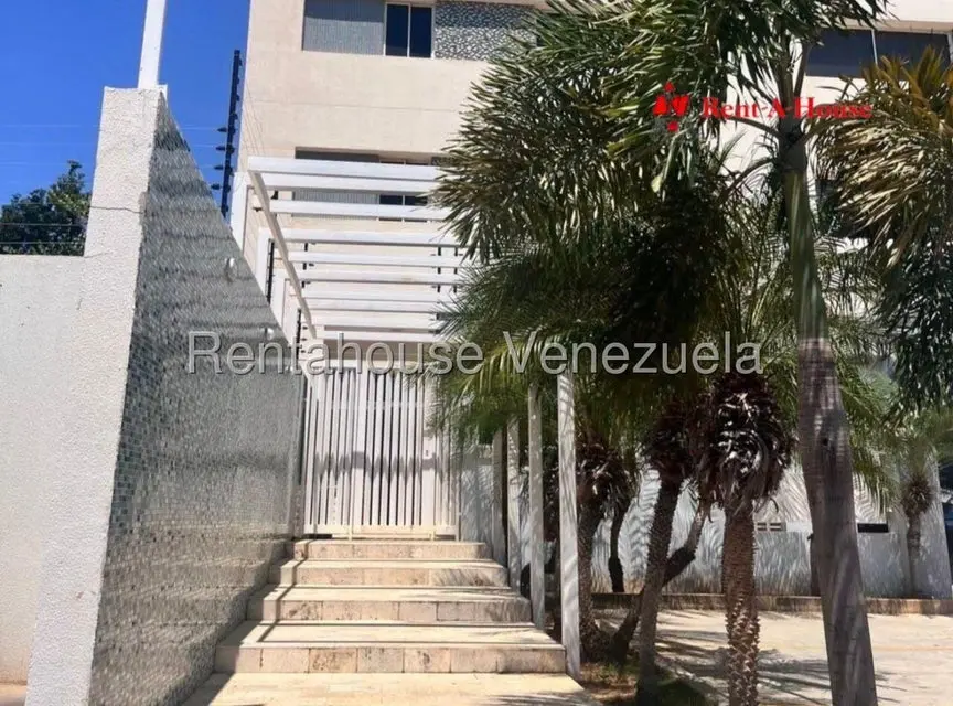Apartamento (1 Nivel) en Alquiler en Don Bosco, Zulia - 4