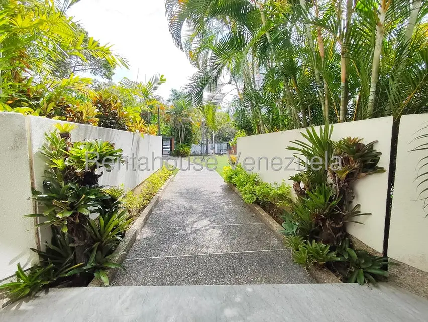 Apartamento (1 Nivel) en Venta en Chuao, Distrito Metropolitano - 33