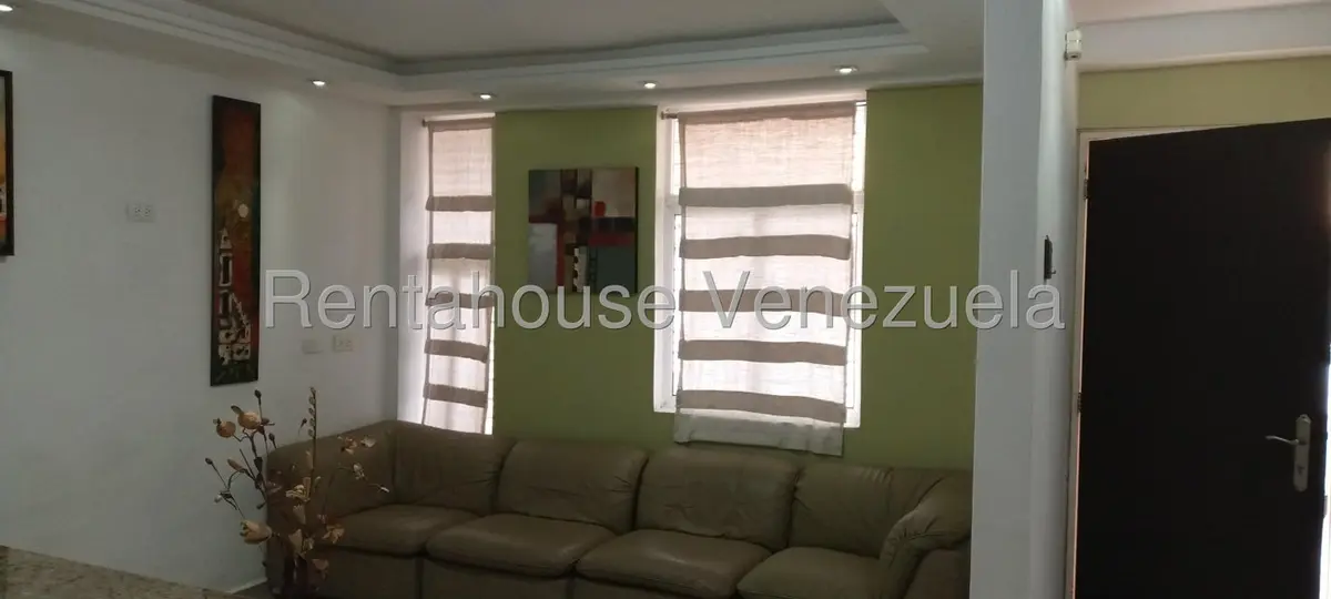 Townhouse (Duplex) en Alquiler en El Rincon, Carabobo - 11