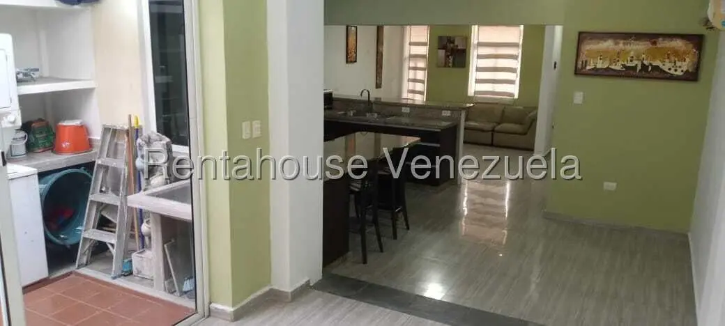 Townhouse (Duplex) en Alquiler en El Rincon, Carabobo - 16