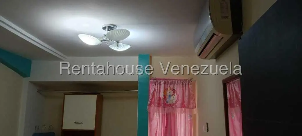 Townhouse (Duplex) en Alquiler en El Rincon, Carabobo - 17