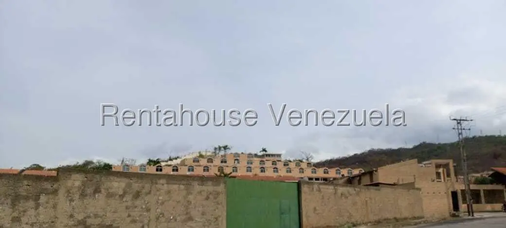 Townhouse (Duplex) en Alquiler en El Rincon, Carabobo - 29