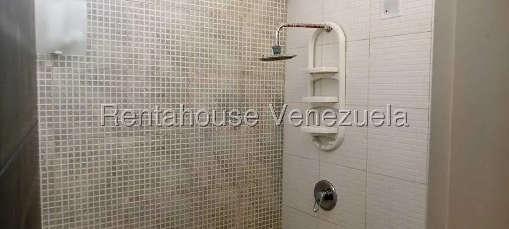 Townhouse (Duplex) en Alquiler en El Rincon, Carabobo - 31