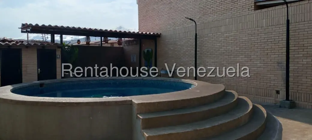 Townhouse (Duplex) en Alquiler en El Rincon, Carabobo - 37