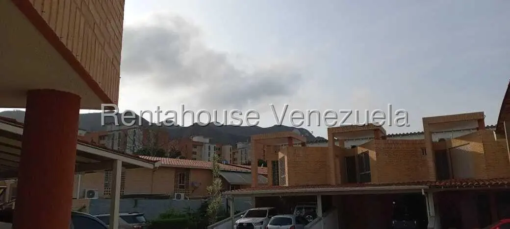 Townhouse (Duplex) en Alquiler en El Rincon, Carabobo - 39