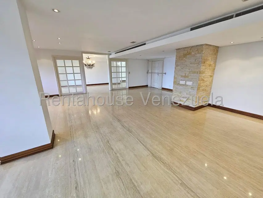 Apartamento (Penthouse) en Venta en Los Chorros, Distrito Metropolitano - 2