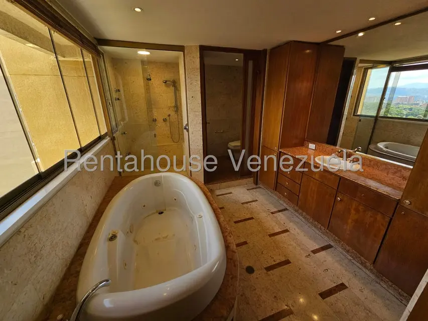 Apartamento (Penthouse) en Venta en Los Chorros, Distrito Metropolitano - 12