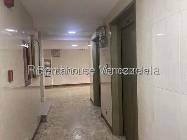 Apartamento (1 Nivel) en Venta en Guaicay, Distrito Metropolitano - 14
