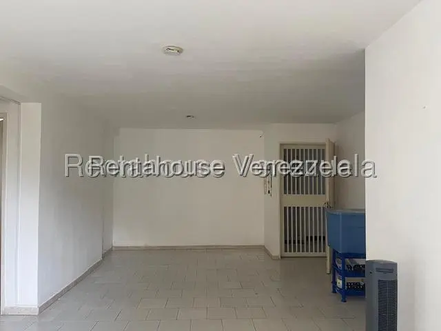 Apartamento (1 Nivel) en Venta en Guaicay, Distrito Metropolitano - 3
