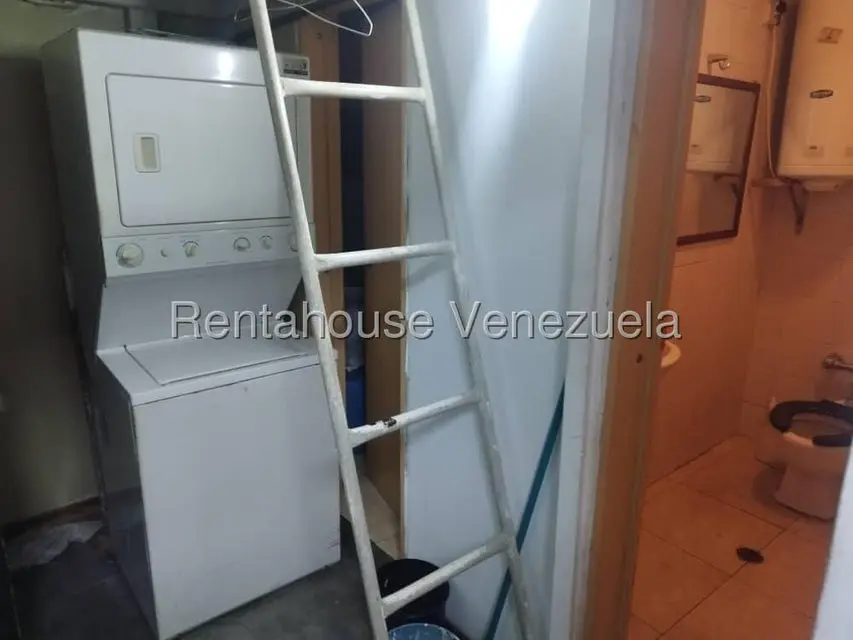 Comercial (Local Comercial) en Alquiler en Los Palos Grandes, Distrito Metropolitano - 12