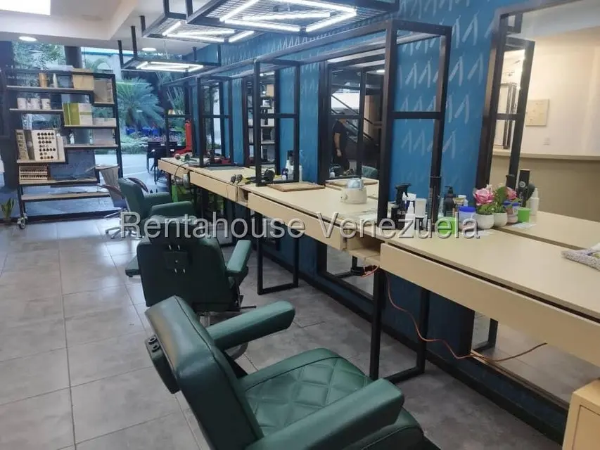 Comercial (Local Comercial) en Alquiler en Los Palos Grandes, Distrito Metropolitano - 5