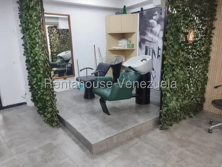 Comercial (Local Comercial) en Alquiler en Los Palos Grandes, Distrito Metropolitano - 6