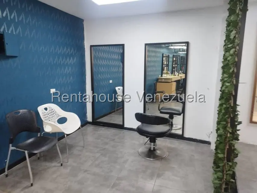 Comercial (Local Comercial) en Alquiler en Los Palos Grandes, Distrito Metropolitano - 8