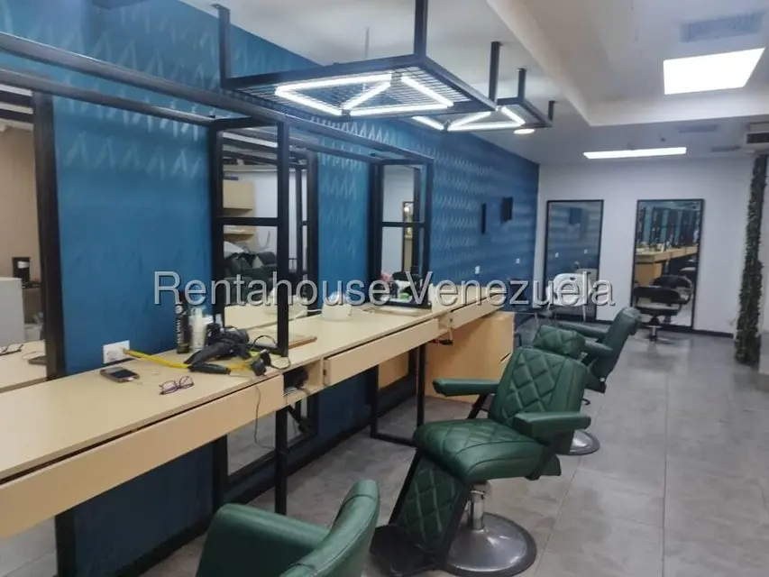 Comercial (Local Comercial) en Alquiler en Los Palos Grandes, Distrito Metropolitano - 10