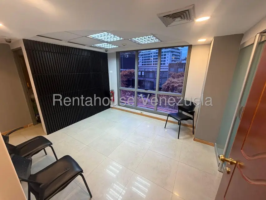 Comercial (Local Comercial) en Alquiler en Las Mercedes, Distrito Metropolitano - 8