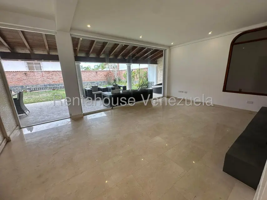Casa (1 Nivel) en Venta en Lomas de La Lagunita, Distrito Metropolitano - 16