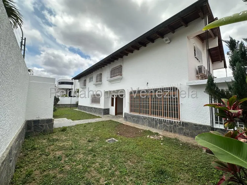 Casa (1 Nivel) en Venta en Lomas de La Lagunita, Distrito Metropolitano - 3