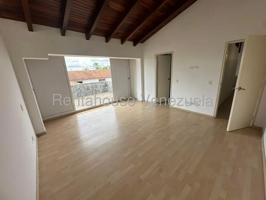 Casa (1 Nivel) en Venta en Lomas de La Lagunita, Distrito Metropolitano - 24