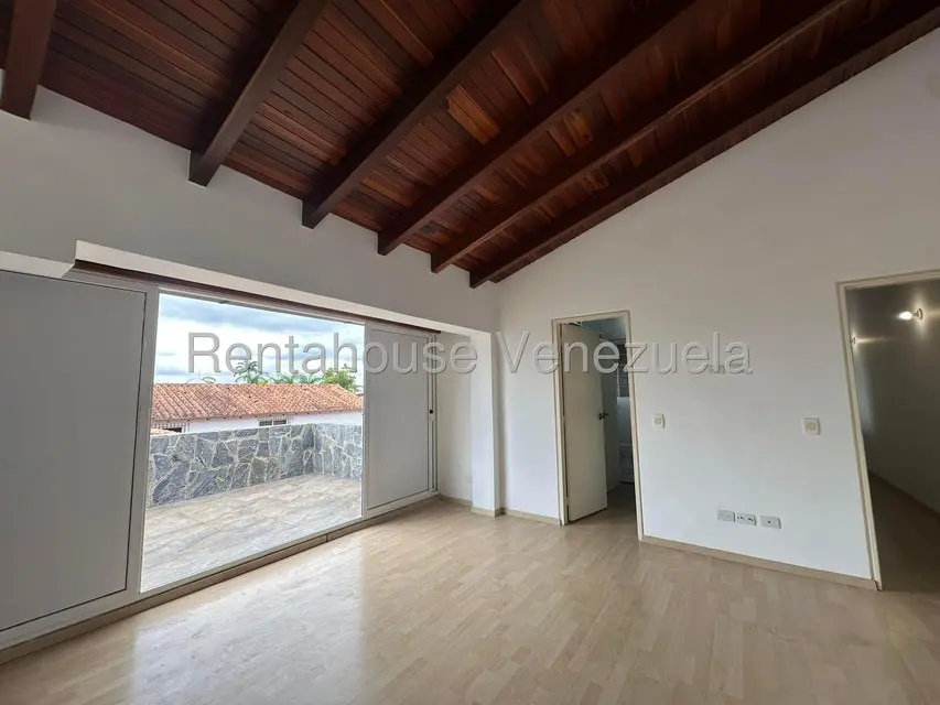 Casa (1 Nivel) en Venta en Lomas de La Lagunita, Distrito Metropolitano - 25