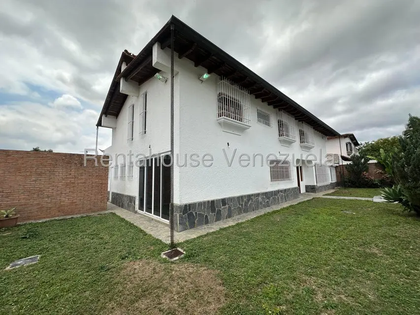 Casa (1 Nivel) en Venta en Lomas de La Lagunita, Distrito Metropolitano - 4