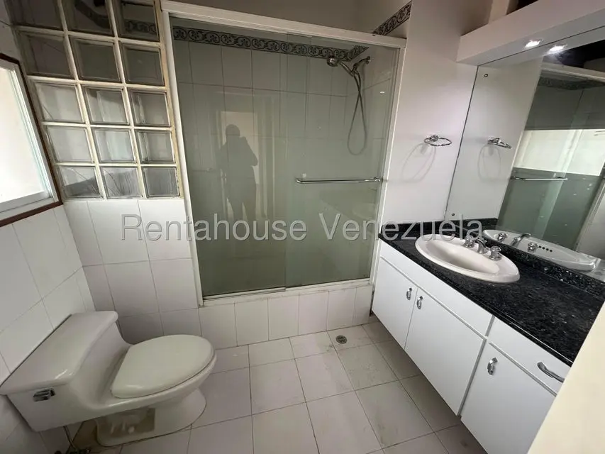 Casa (1 Nivel) en Venta en Lomas de La Lagunita, Distrito Metropolitano - 33