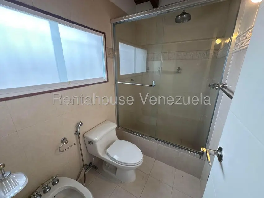 Casa (1 Nivel) en Venta en Lomas de La Lagunita, Distrito Metropolitano - 44