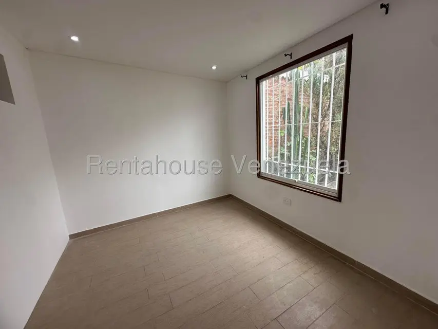 Casa (1 Nivel) en Venta en Lomas de La Lagunita, Distrito Metropolitano - 50